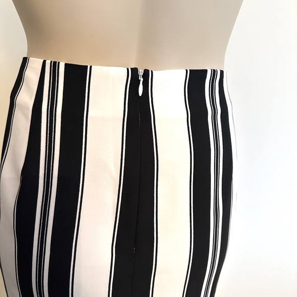 Simons Icone black & white skirt - Picture 7 of 10